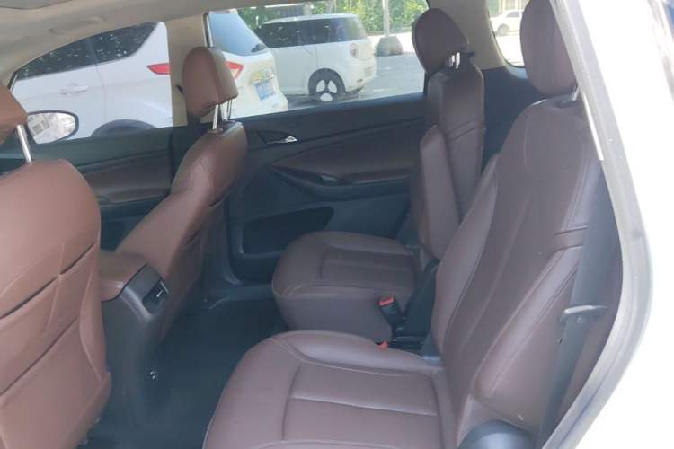 Used Buick GL6 2018 18T 6-Seater Luxury Model Left Rear Seat