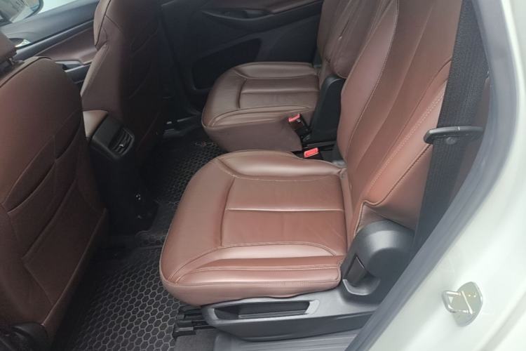 Used Buick GL6 2018 18T 6-Seater Luxury Model Left Rear Seat