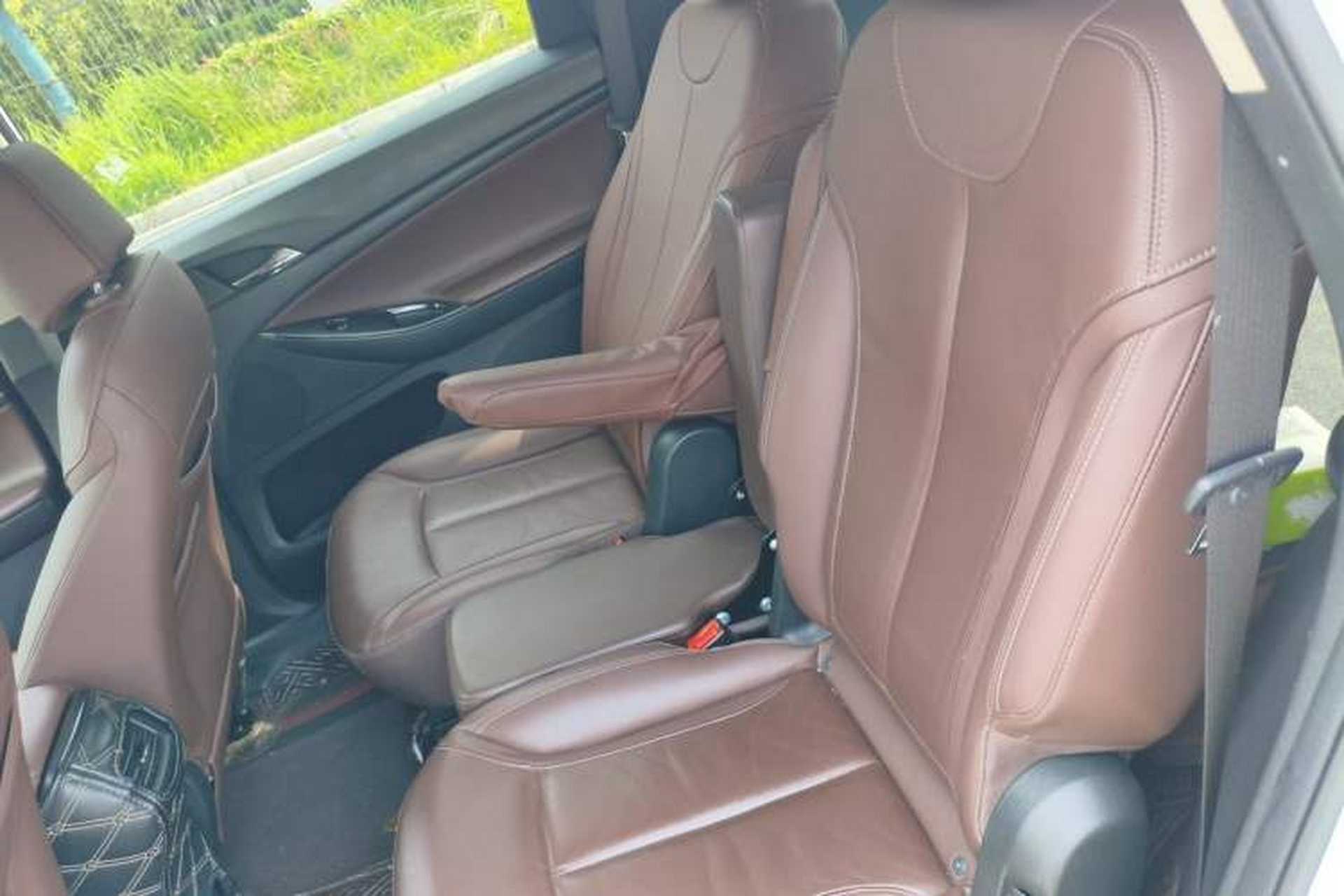 Used Buick GL6 2018 18T 6-Seater Prestige Model Left Rear Seat