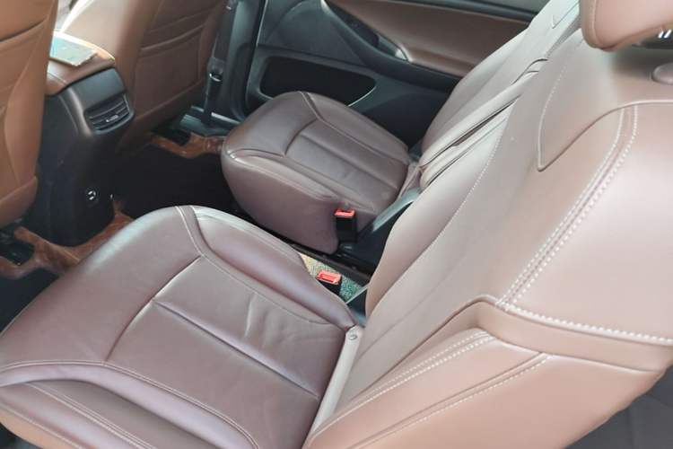 Used Buick GL6 2018 18T 6-Seater Luxury Model Left Rear Seat