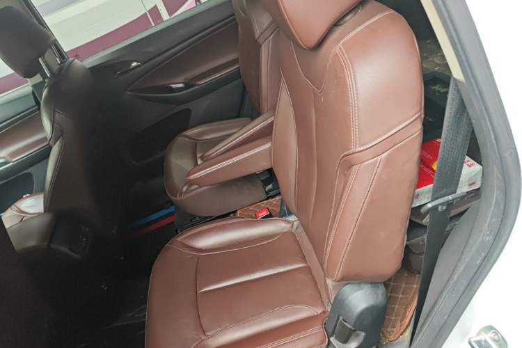 Used Buick GL6 2018 18T 6-Seater Luxury Model Left Rear Seat