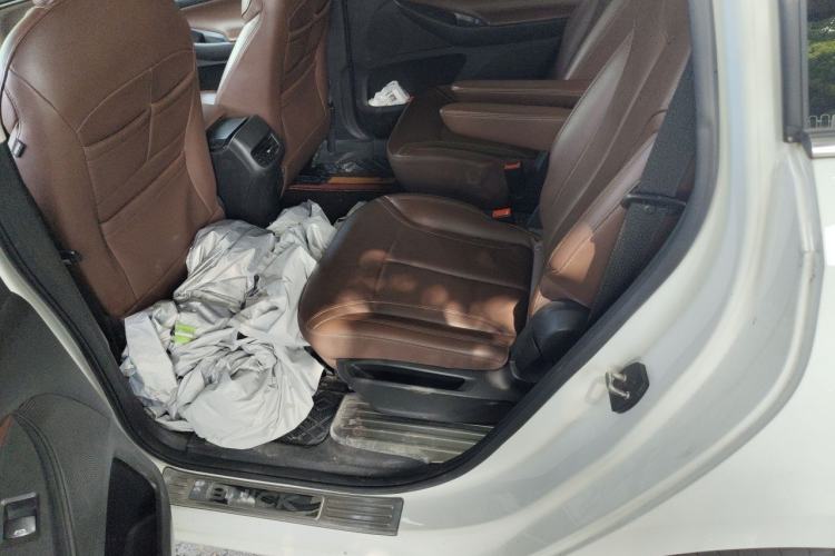 Used Buick GL6 2018 18T 6-Seater Luxury Model Left Rear Seat