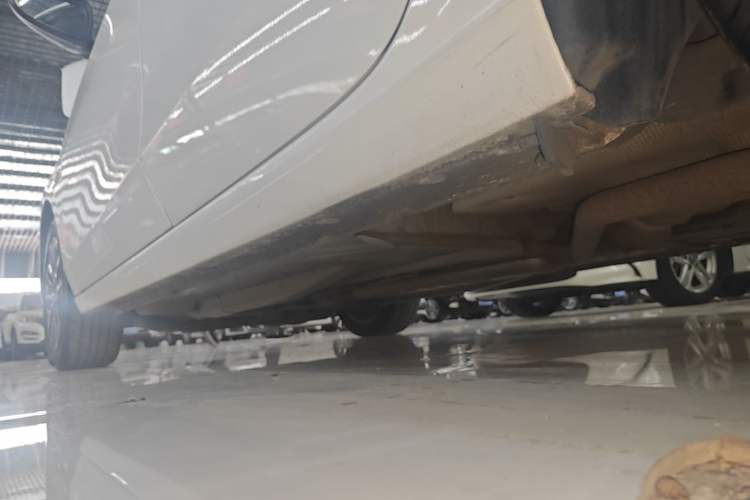 Used Buick GL6 2018 18T 6-Seater Prestige Model Left Side Sill