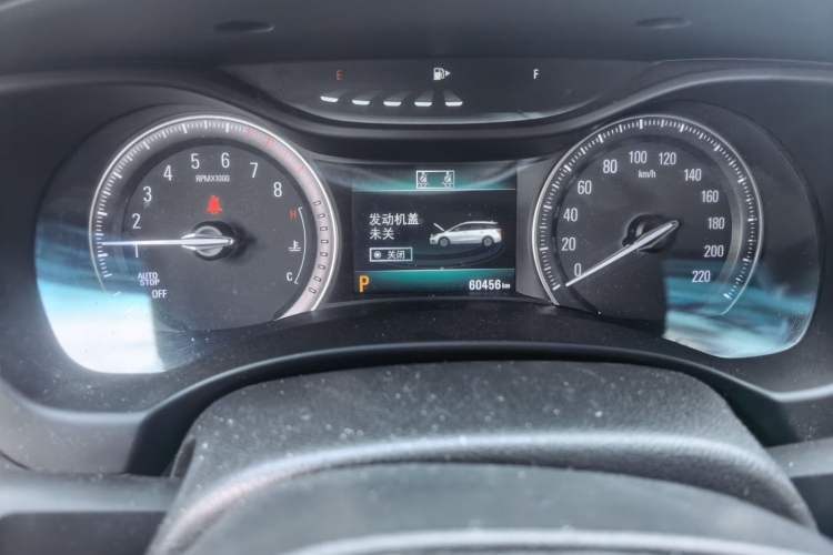 Used Buick GL6 2018 18T 6-Seater Elite Model Odometer Close Up