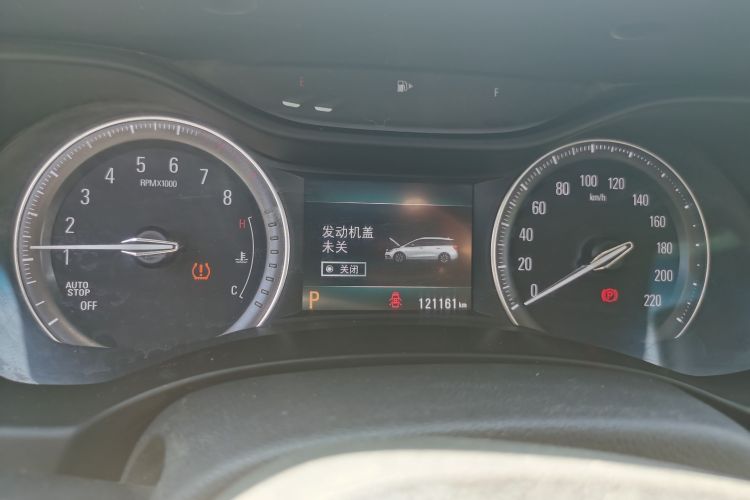 Used Buick GL6 2018 18T 5-seat Luxury Model Odometer Close Up