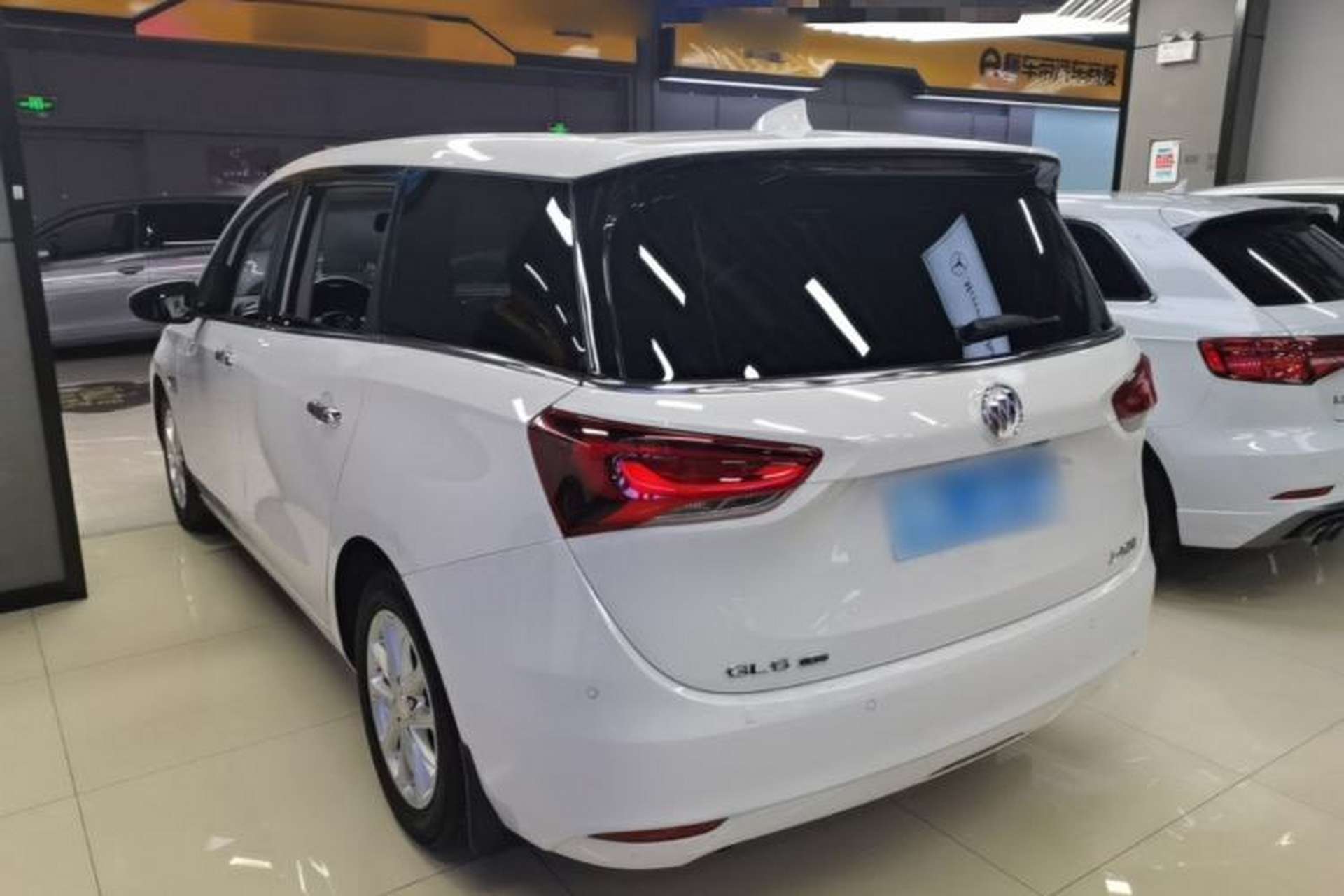 Used Buick GL6 2018 18T 6-Seater Luxury Model Rear Left 45 Deg