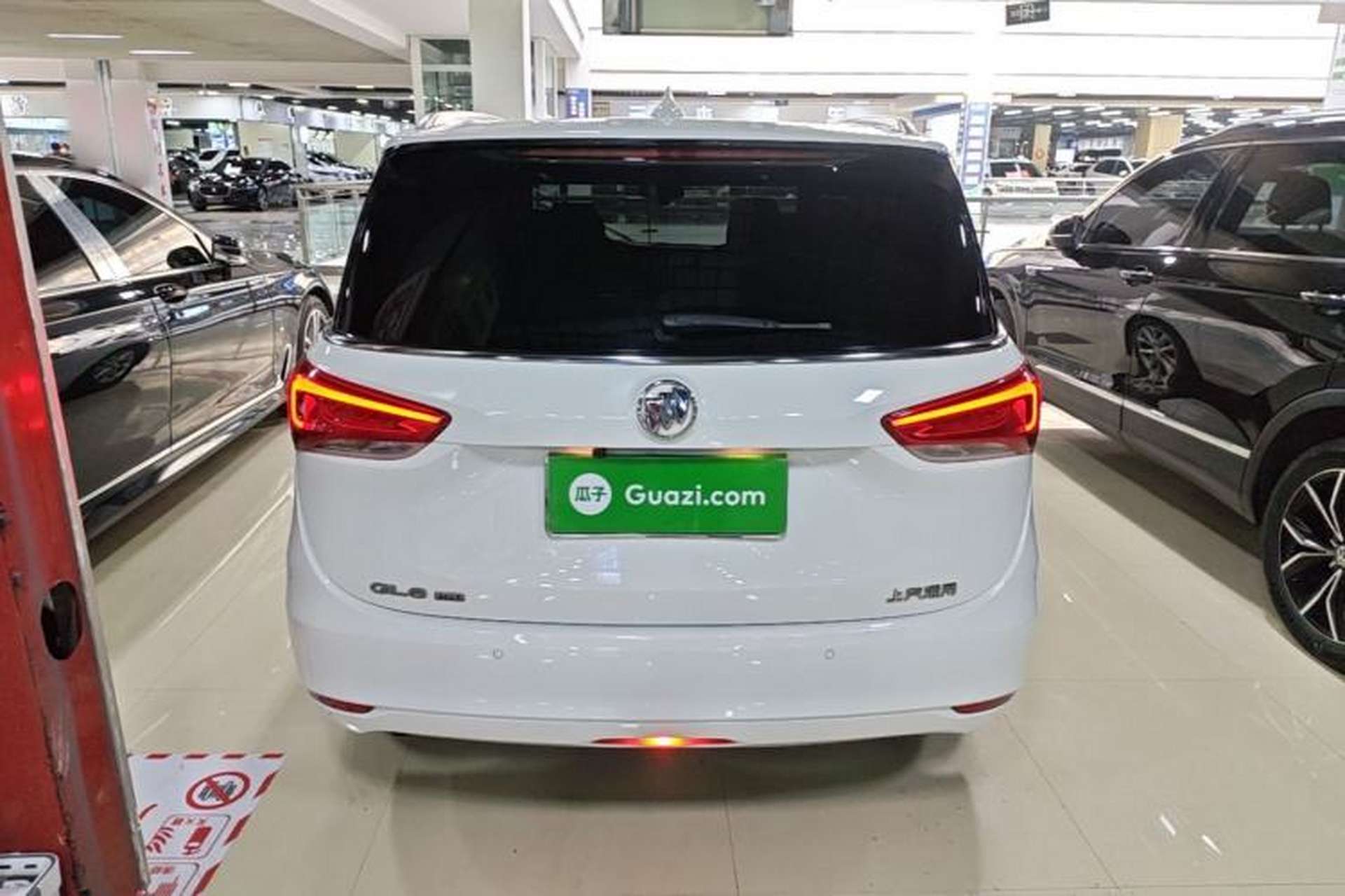 Used Buick GL6 2018 18T 6-Seater Luxury Model Rear