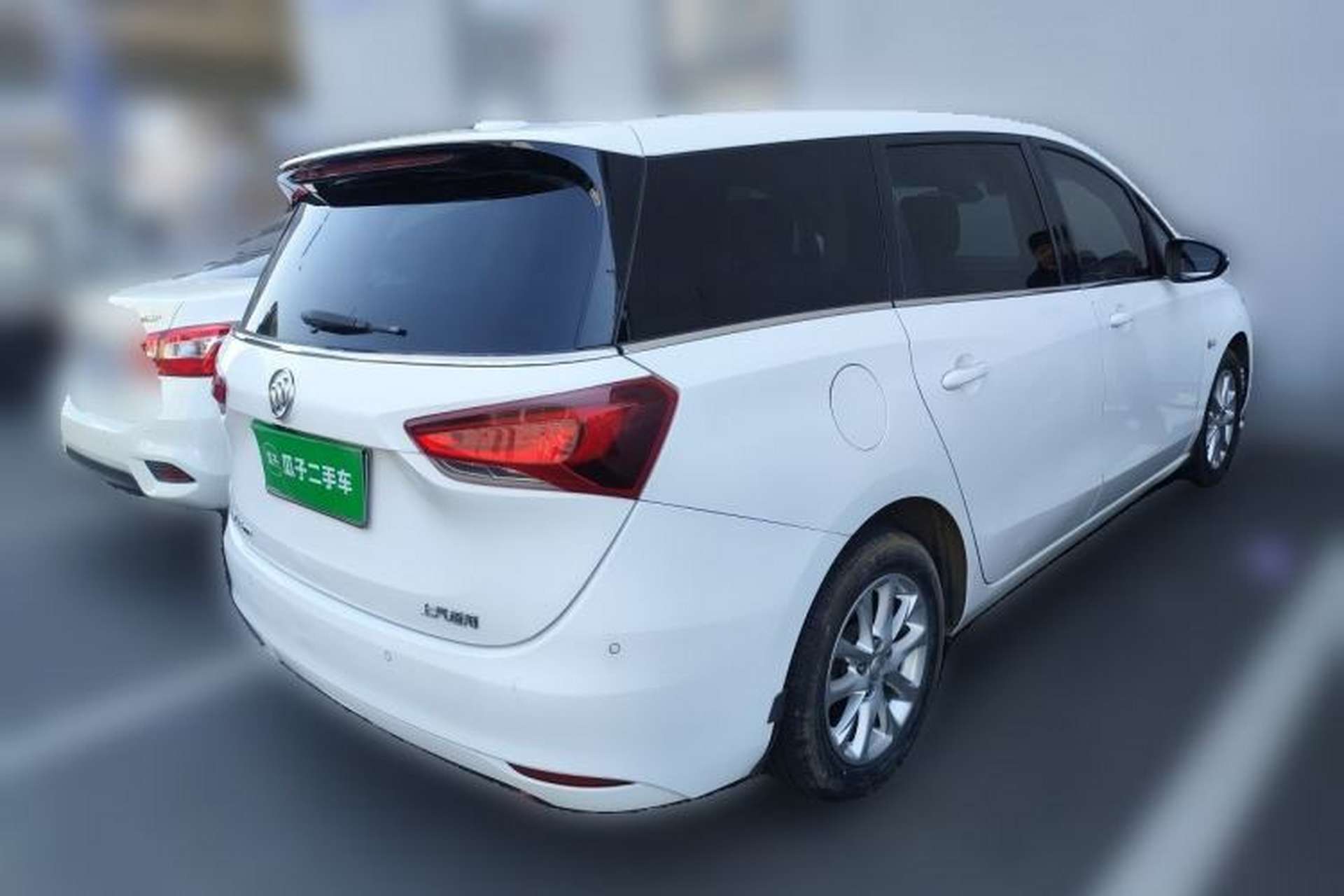 Used Buick GL6 2018 18T 6-Seater Luxury Model Rear Right 45 Deg