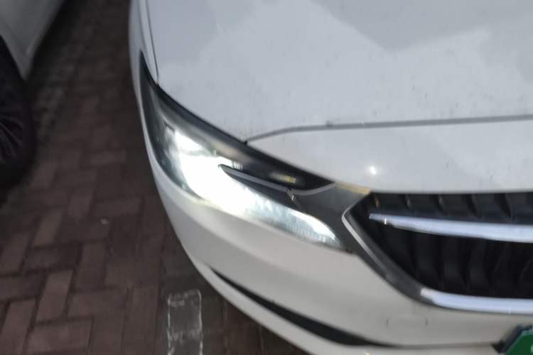 Used Buick GL6 2018 18T 6-Seater Luxury Model Right Front Headlight