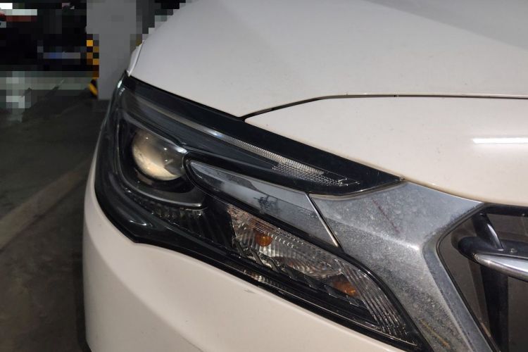 Used Buick GL6 2018 18T 6-Seater Luxury Model Right Front Headlight