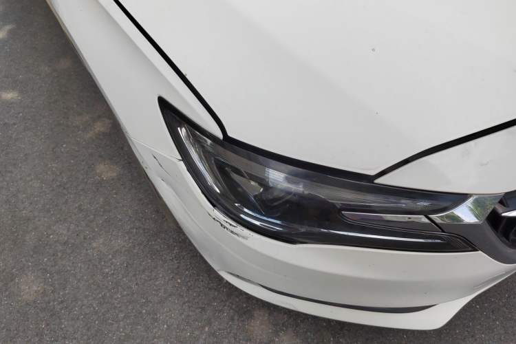 Used Buick GL6 2018 18T 6-Seater Prestige Model Right Front Headlight