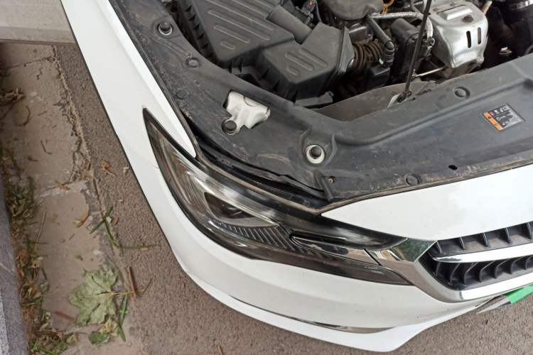 Used Buick GL6 2018 18T 6-Seater Luxury Model Right Front Headlight