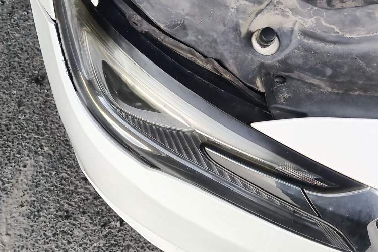 Used Buick GL6 2018 18T 6-Seater Luxury Model Right Front Headlight