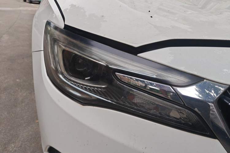 Used Buick GL6 2018 18T 6-Seater Luxury Model Right Front Headlight