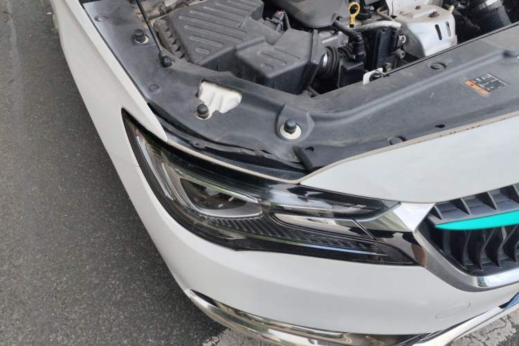 Used Buick GL6 2018 18T 6-Seater Luxury Model Right Front Headlight