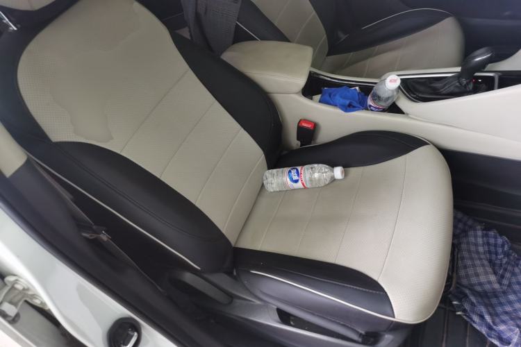 Used Buick GL6 2018 18T 6-Seater Elite Model Right Front Seat