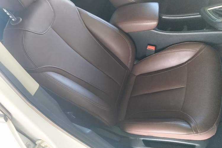 Used Buick GL6 2018 18T 6-Seater Prestige Model Right Front Seat