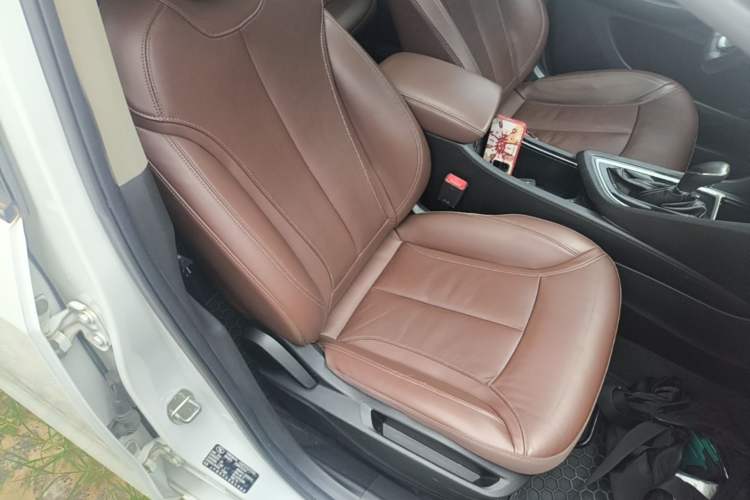 Used Buick GL6 2018 18T 6-Seater Luxury Model Right Front Seat