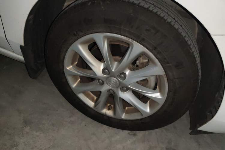 Used Buick GL6 2018 18T 6-Seater Luxury Model Right Front Wheel Hub