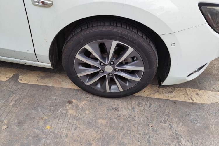 Used Buick GL6 2018 18T 6-Seater Prestige Model Right Front Wheel Hub