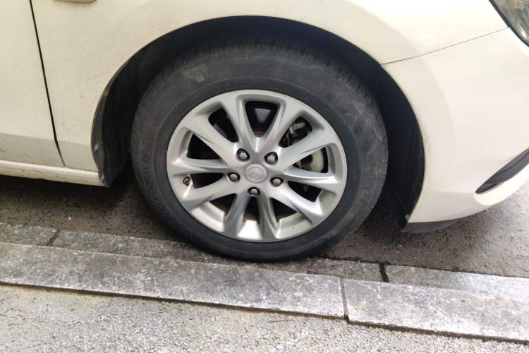 Used Buick GL6 2018 18T 6-Seater Luxury Model Right Front Wheel Hub
