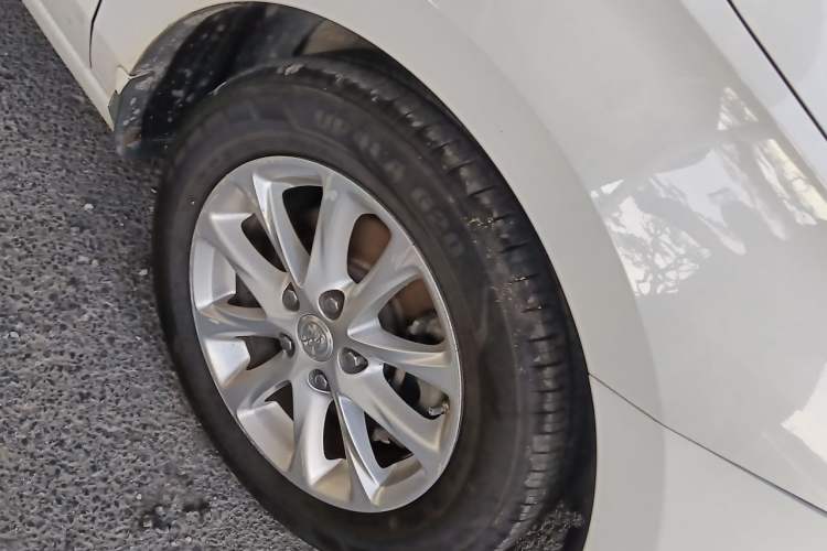 Used Buick GL6 2018 18T 6-Seater Luxury Model Right Front Wheel Hub
