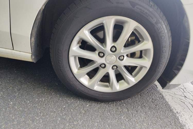 Used Buick GL6 2018 18T 6-Seater Luxury Model Right Front Wheel Hub