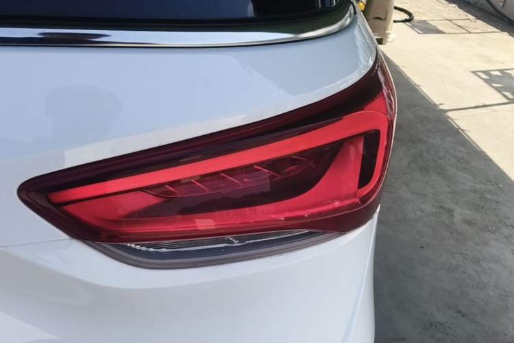 Used Buick GL6 2018 18T 6-Seater Prestige Model Right Rear Taillight