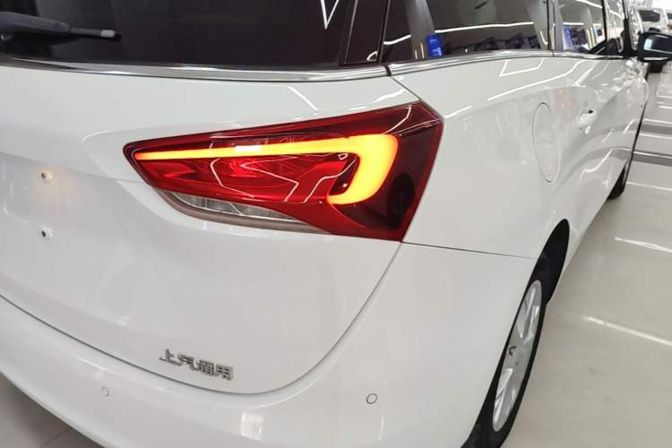 Used Buick GL6 2018 18T 6-Seater Elite Model Right Rear Taillight