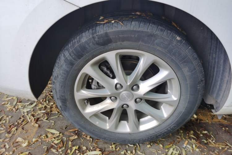 Used Buick GL6 2018 18T 6-Seater Elite Model Right Rear Wheel Hub