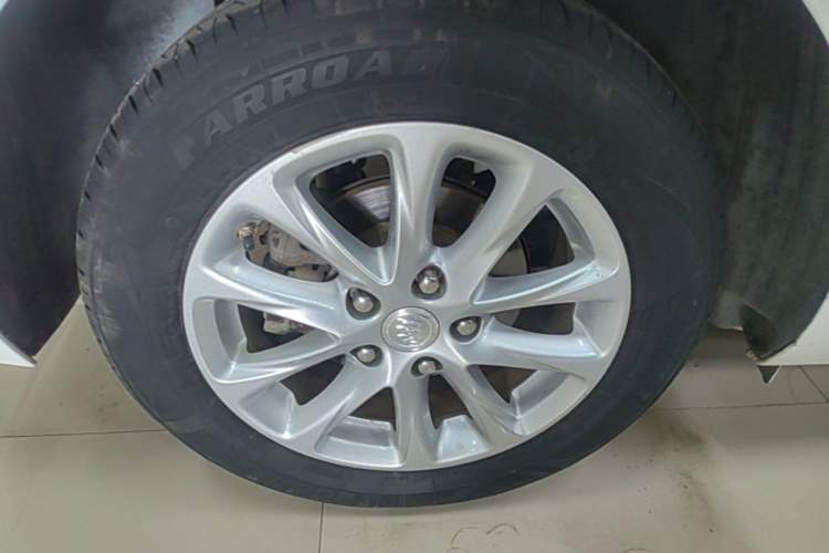 Used Buick GL6 2018 18T 6-Seater Elite Model Right Rear Wheel Hub