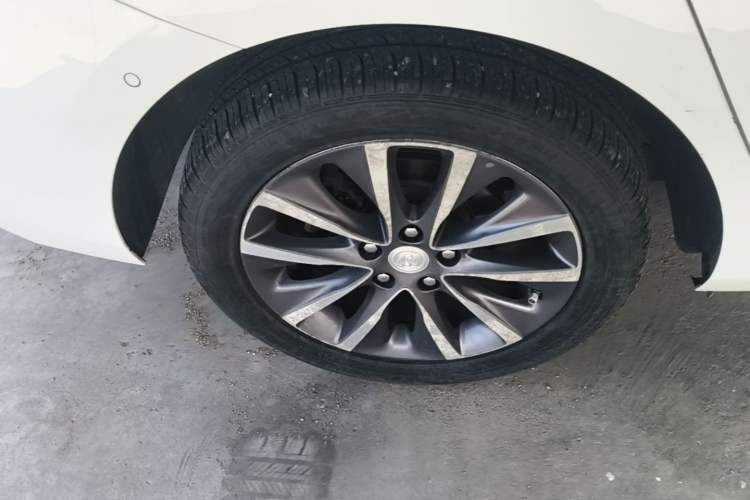 Used Buick GL6 2018 18T 6-Seater Prestige Model Right Rear Wheel Hub
