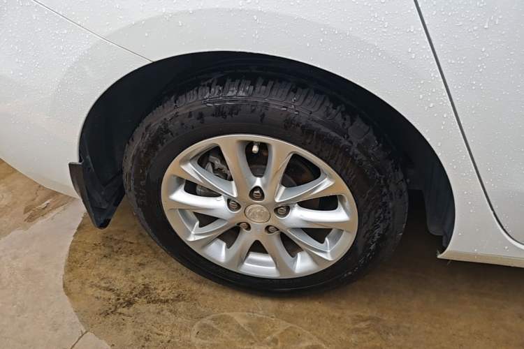 Used Buick GL6 2018 18T 6-Seater Elite Model Right Rear Wheel Hub