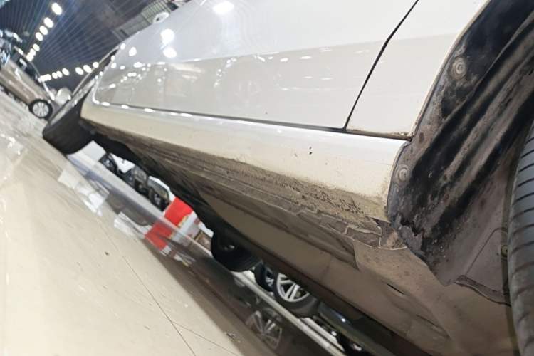 Used Buick GL6 2018 18T 6-Seater Luxury Model Right Side Sill