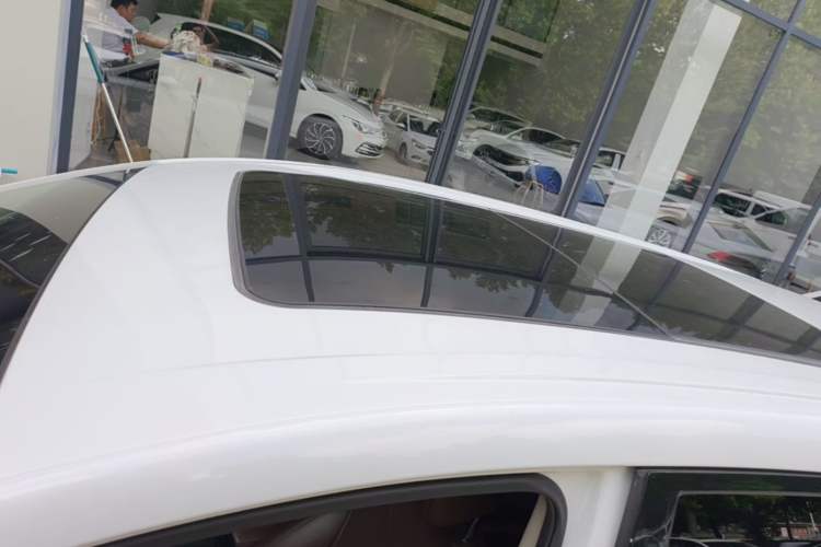 Used Buick GL6 2018 18T 6-Seater Prestige Model Roof