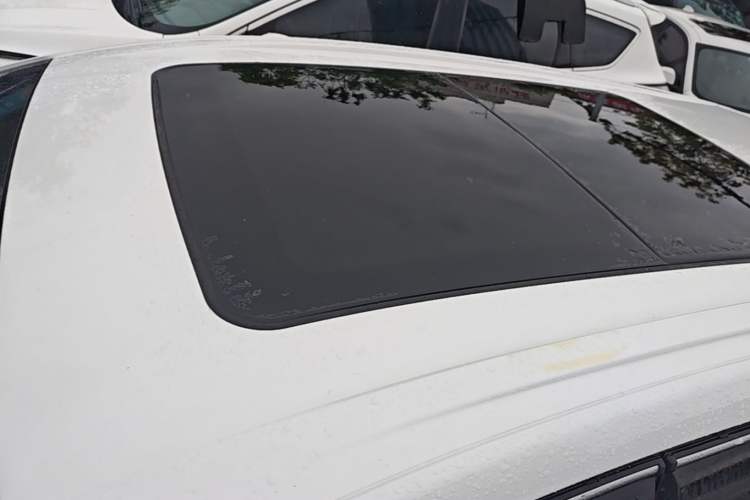 Used Buick GL6 2018 18T 6-Seater Elite Model Roof
