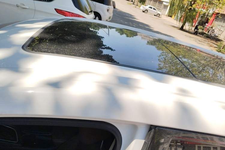 Used Buick GL6 2018 18T 6-Seater Luxury Model Roof