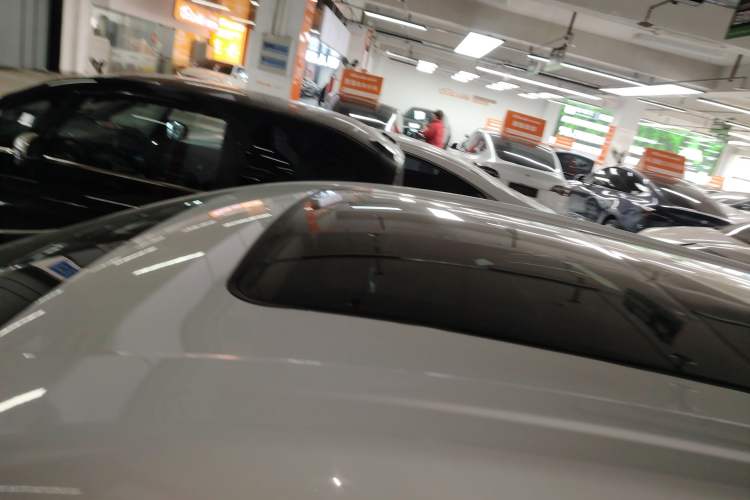 Used Buick GL6 2018 18T 6-Seater Elite Model Roof