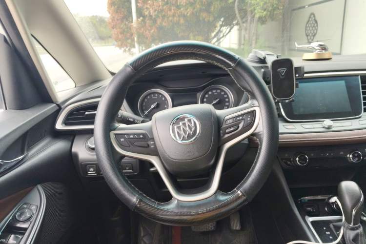 Used Buick GL6 2018 18T 6-Seater Luxury Model Steering Wheel