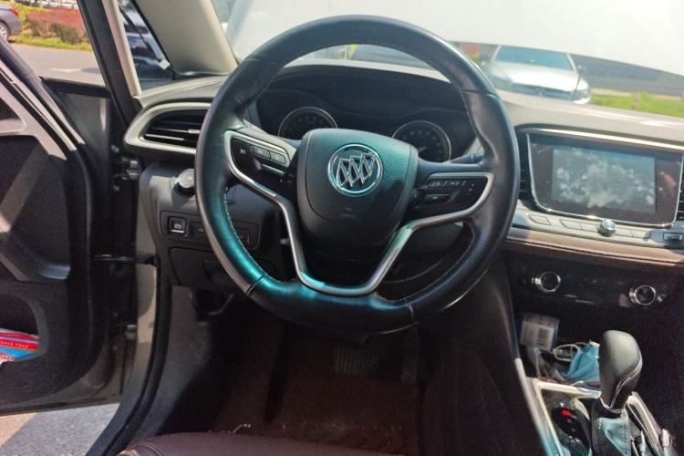 Used Buick GL6 2018 18T 6-Seater Prestige Model Steering Wheel