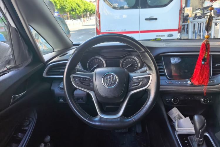 Used Buick GL6 2018 18T 6-Seater Luxury Model Steering Wheel
