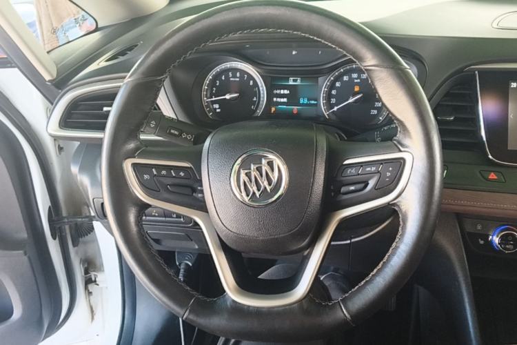 Used Buick GL6 2018 18T 6-Seater Prestige Model Steering Wheel