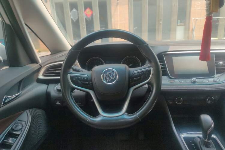 Used Buick GL6 2018 18T 6-Seater Prestige Model Steering Wheel