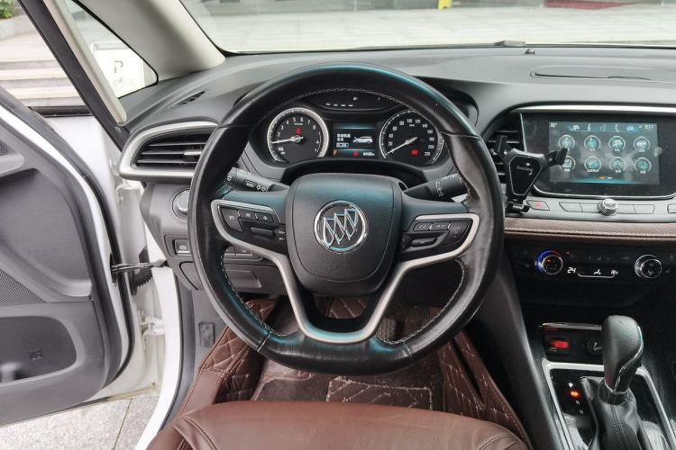 Used Buick GL6 2018 18T 6-Seater Prestige Model Steering Wheel