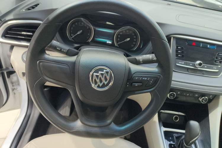 Used Buick GL6 2018 18T 6-Seater Elite Model Steering Wheel