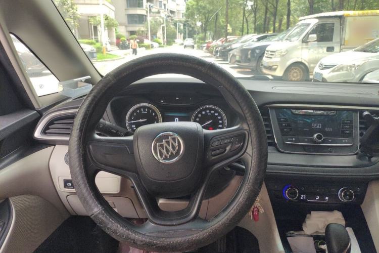 Used Buick GL6 2018 18T 5-Seater Elite Version Steering Wheel