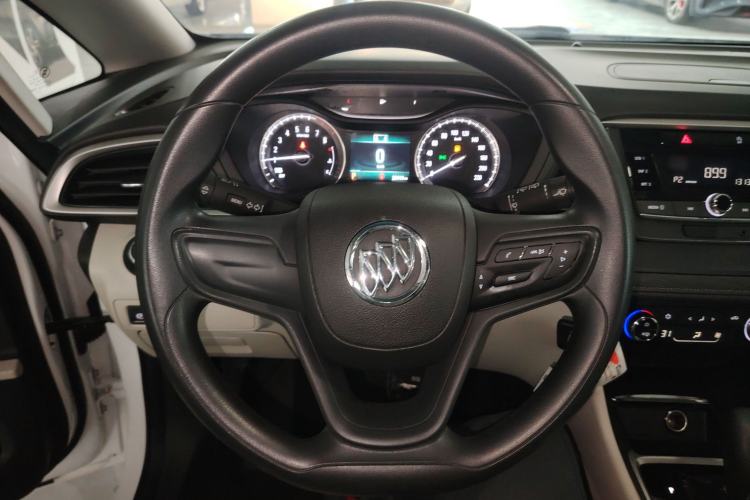 Used Buick GL6 2018 18T 6-Seater Elite Model Steering Wheel