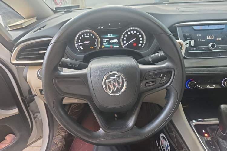 Used Buick GL6 2018 18T 6-Seater Elite Model Steering Wheel