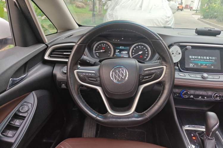 Used Buick GL6 2018 18T 6-Seater Luxury Model Steering Wheel