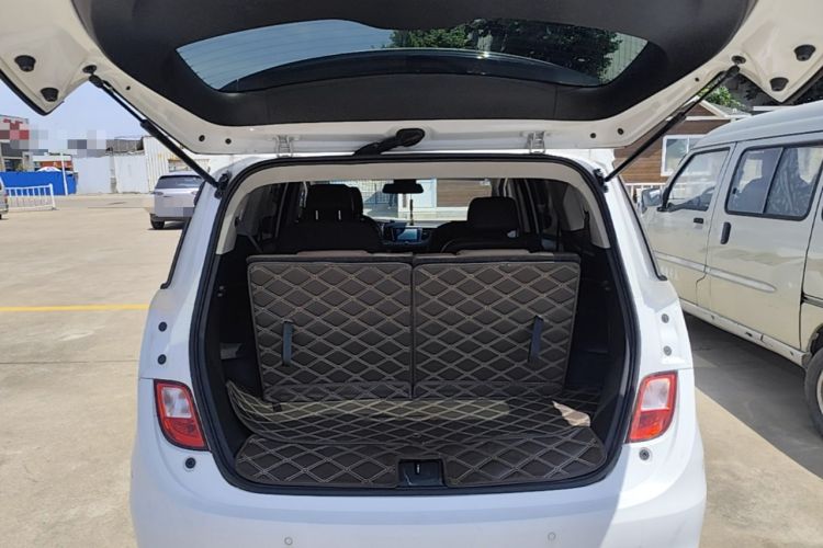 Used Buick GL6 2018 18T 6-Seater Luxury Model Trunk